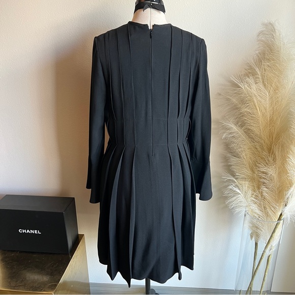 FENDI black pleated long sleeve dress with high neck above the knee silhouette - Picture 2 of 13